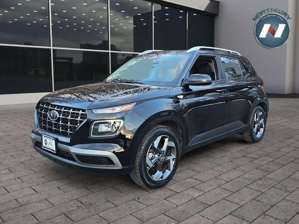 Black 2023 Hyundai Venue SEL for sale in Newton, NJ