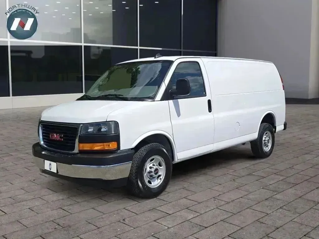 2023 GMC Savana Cargo Work Van's photo
