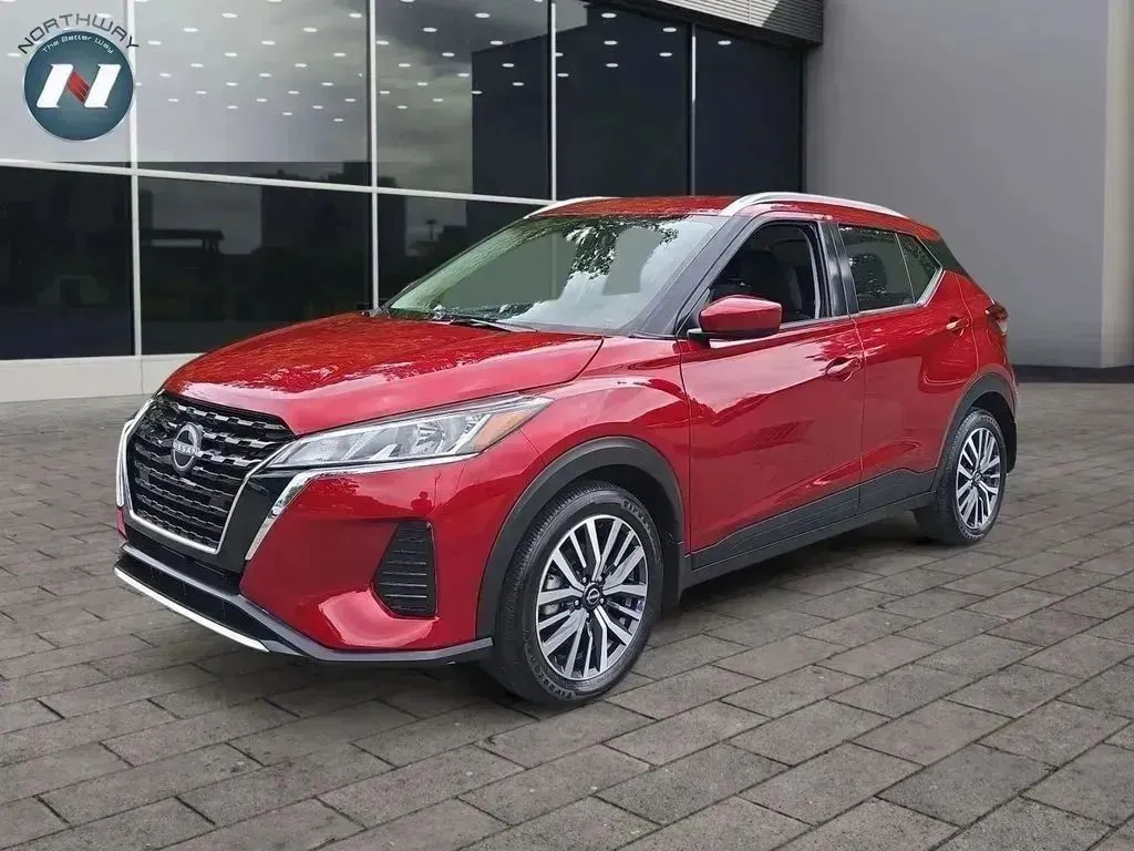 2024 Nissan Kicks SV's photo