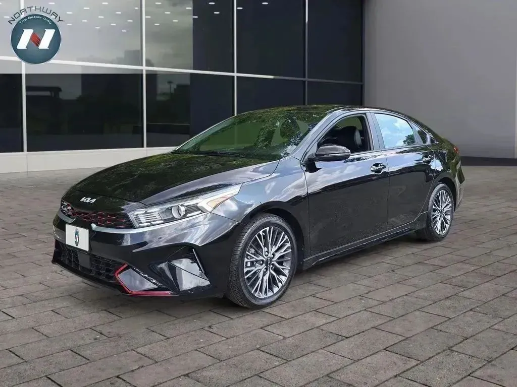 2022 Kia FORTE GT-Line's photo