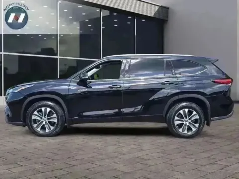 Photos of 2021 Toyota Highlander Hybrid Hybrid XLE for sale in Newton, NJ at Northway Automotive of Newton NJ
