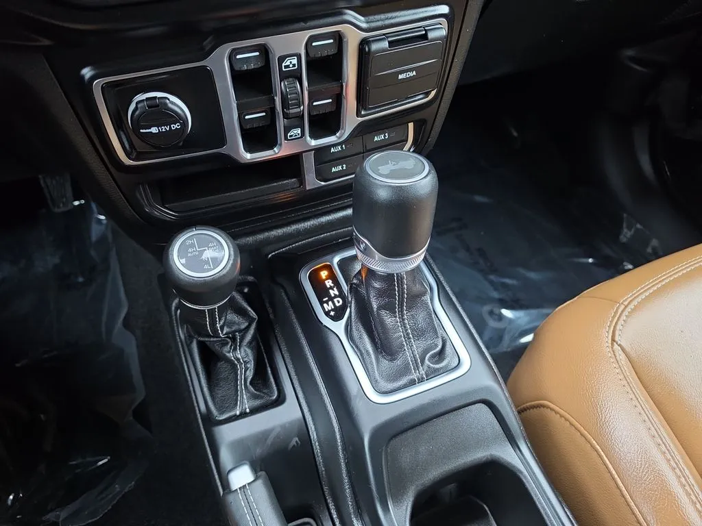 2023 Jeep Wrangler 4xe Sahara 4XE - Photo 17