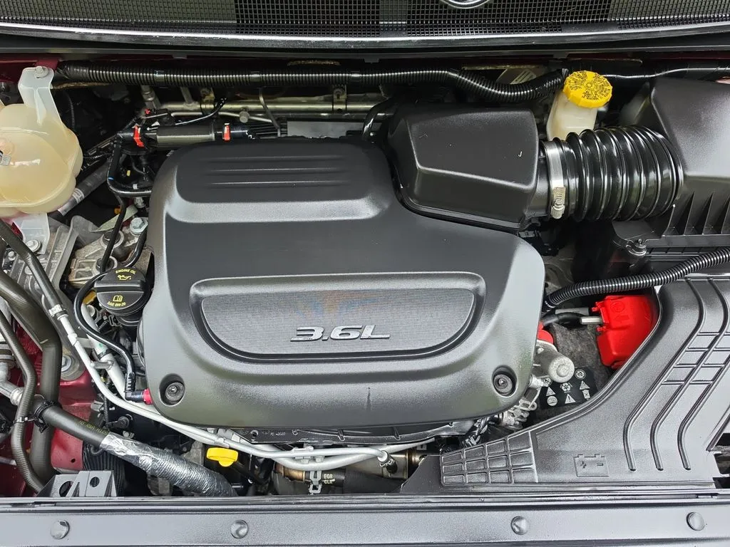 2021 Chrysler Voyager L - Photo 16