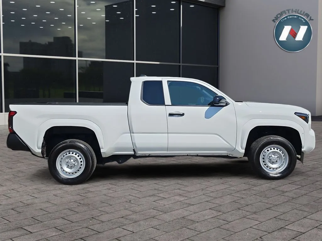 2025 Toyota Tacoma SR - Photo 6