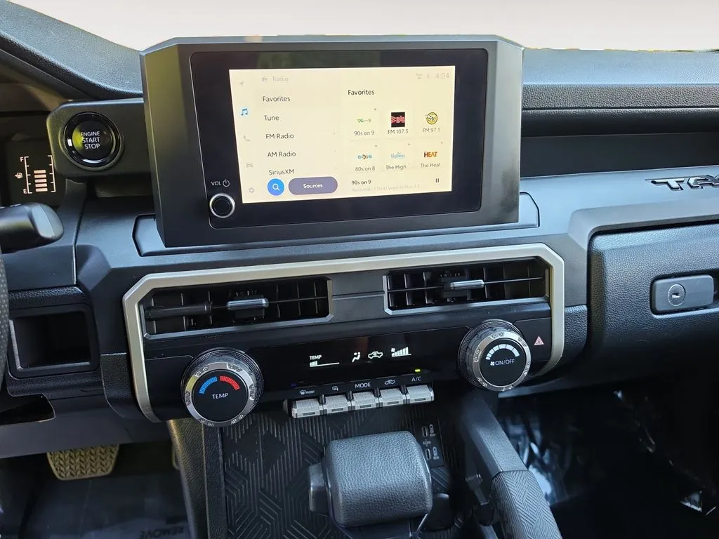2025 Toyota Tacoma SR - Photo 11