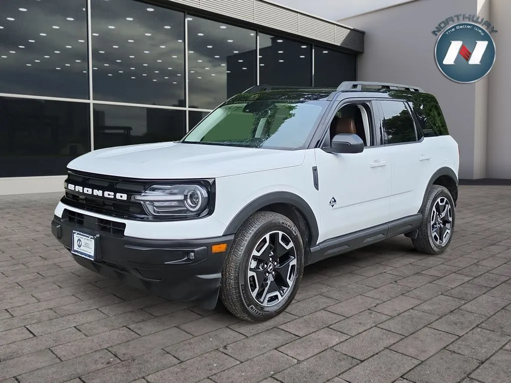 White 2023 Ford Bronco Sport Outer Banks for sale in Newton, NJ