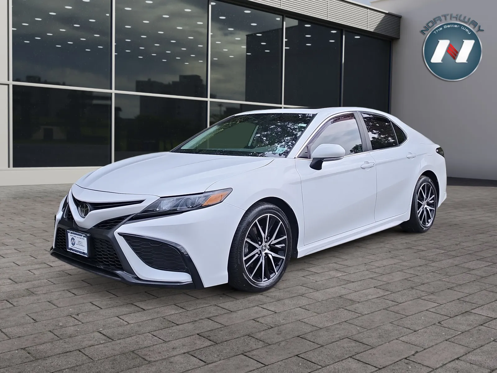 White 2023 Toyota Camry SE for sale in Newton, NJ