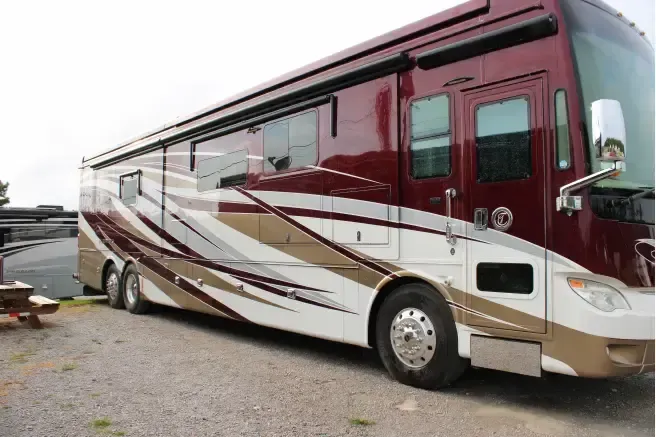 More photos of 2016 Tiffin 45 OPP Bus 605 at Belmont RV Sales, MS