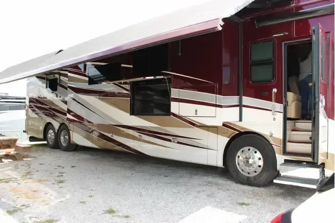 More photos of 2016 Tiffin 45 OPP Bus 605 at Belmont RV Sales, MS