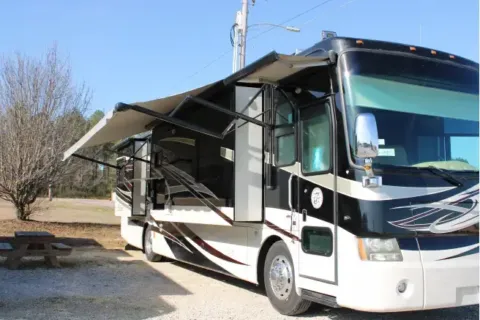 More photos of 2009 Tiffin 40 QTH at Belmont RV Sales, MS