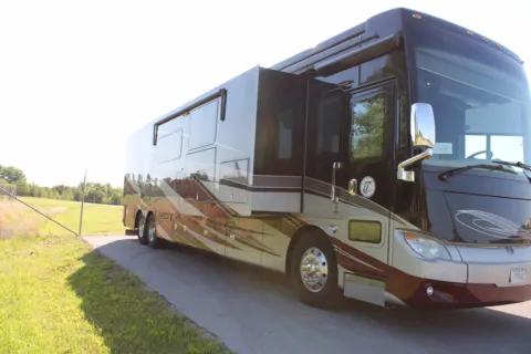 Photos of 2016 Allegro Bus 45 LP for sale in Belmont, MS at Belmont RV Sales