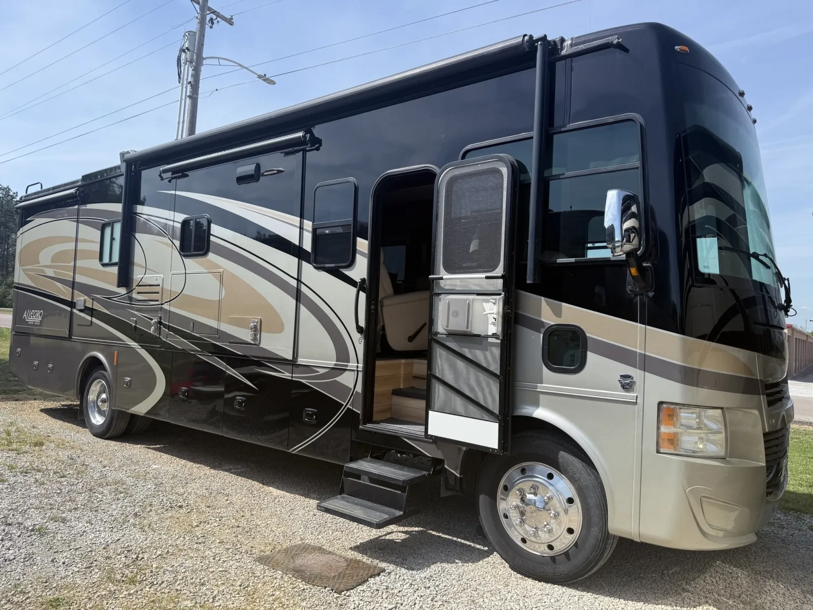 Silver 2015 Allegro Open Road 34 TGA Open Road for sale in Belmont, MS