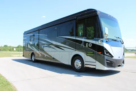 Blue 2021 Phaeton 40 IH for sale in Belmont, MS