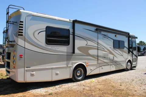Another view of 2011 Breeze 32 Breeze for sale in Belmont, MS at Belmont RV Sales