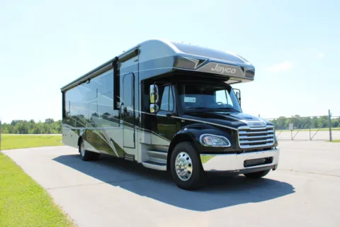 Unknown 2025 Freightliner S2RV Chassis for sale in Belmont, MS