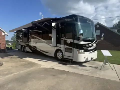 Red 2010 Freightliner 42 QBH for sale in Belmont, MS