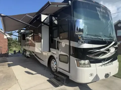 Another view of 2010 Freightliner 42 QBH for sale in Belmont, MS at Belmont RV Sales