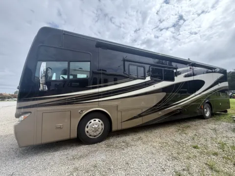 Photos of 2013 Freightliner Phaeton 40 QBH for sale in Belmont, MS at Belmont RV Sales
