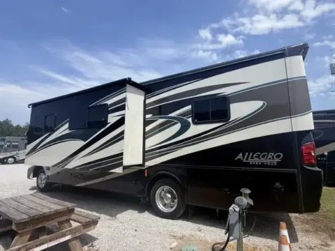 More photos of 2014 Ford 31 SA Open Road at Belmont RV Sales, MS