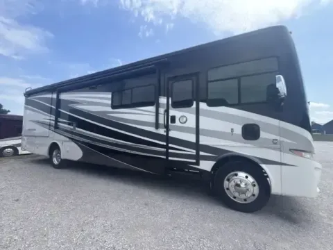 Gray 2018 Ford Tiffin 34 PA for sale in Belmont, MS