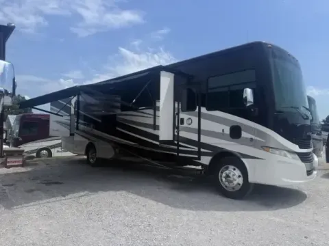 More photos of 2018 Ford Tiffin 34 PA at Belmont RV Sales, MS