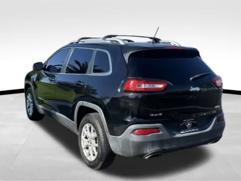 More photos of 2017 Jeep Cherokee Latitude at Norco Autoland, CA