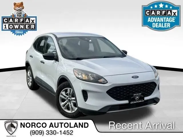 2021 Ford Escape S's photo