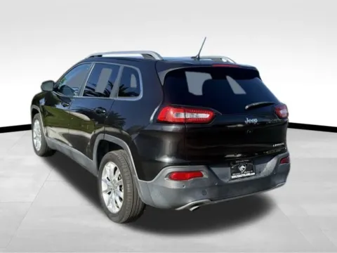 More photos of 2015 Jeep Cherokee Limited at Norco Autoland, CA