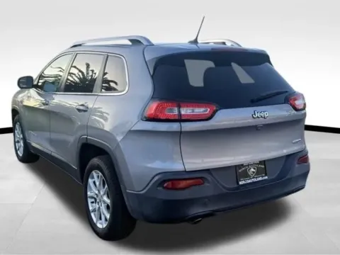 More photos of 2015 Jeep Cherokee Latitude Sport Utility 4D at Norco Autoland, CA