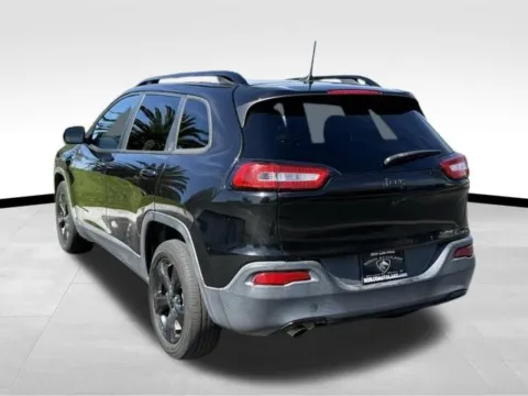 More photos of 2017 Jeep Cherokee Limited at Norco Autoland, CA