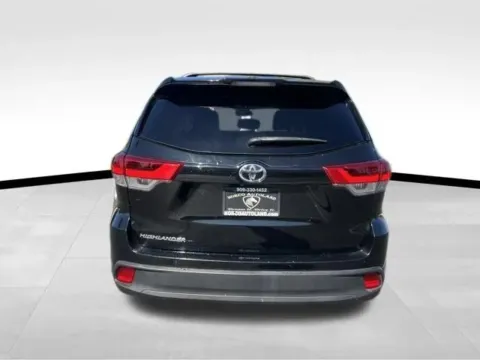 More photos of 2019 Toyota Highlander LE Sport Utility 4D at Norco Autoland, CA