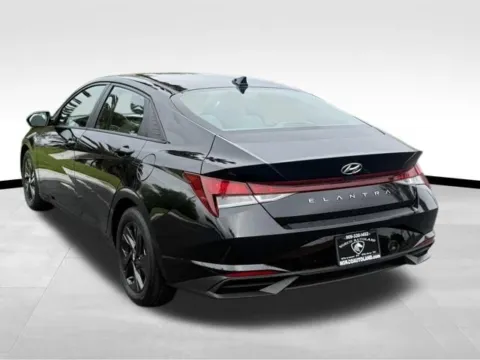 More photos of 2023 Hyundai Elantra SEL at Norco Autoland, CA
