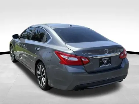 More photos of 2017 Nissan Altima 2.5 SL Sedan 4D at Norco Autoland, CA