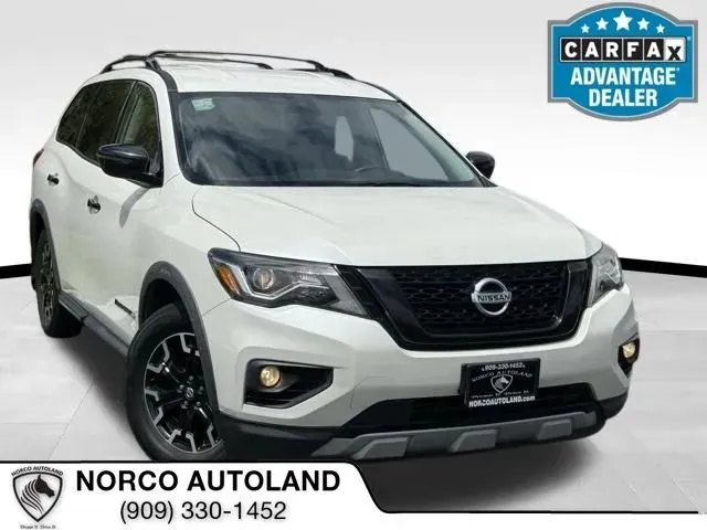 2020 Nissan Pathfinder SV 2WD's photo