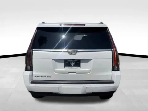 More photos of 2018 Cadillac Escalade ESV Premium Luxury Sport Utility 4D at Norco Autoland, CA