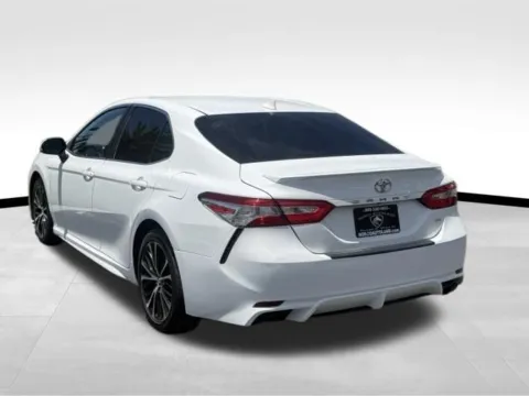 More photos of 2020 Toyota Camry SE at Norco Autoland, CA