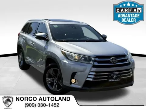 Silver 2017 Toyota Highlander Limited Platinum for sale in Norco, CA