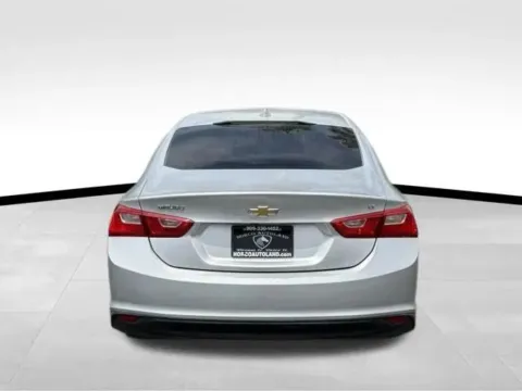 More photos of 2018 Chevrolet Malibu LT Sedan 4D at Norco Autoland, CA