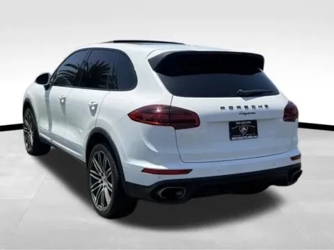 More photos of 2016 Porsche Cayenne Sport Utility 4D at Norco Autoland, CA