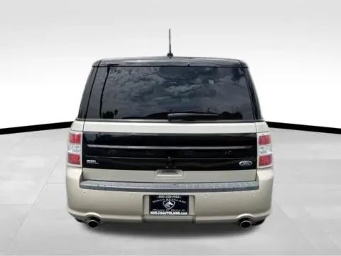 More photos of 2018 Ford Flex SEL Sport Utility 4D at Norco Autoland, CA