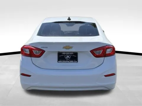 More photos of 2017 Chevrolet Cruze LS at Norco Autoland, CA