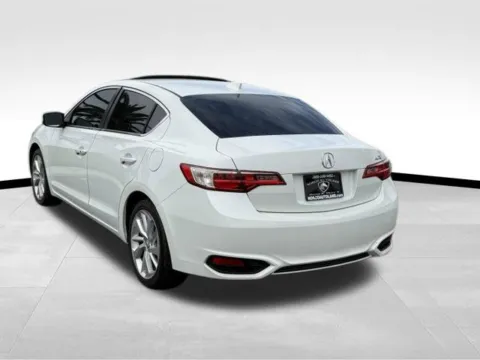 More photos of 2017 Acura ILX 2.4L at Norco Autoland, CA