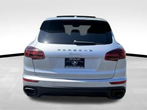 More photos of 2017 Porsche Cayenne at Norco Autoland, CA