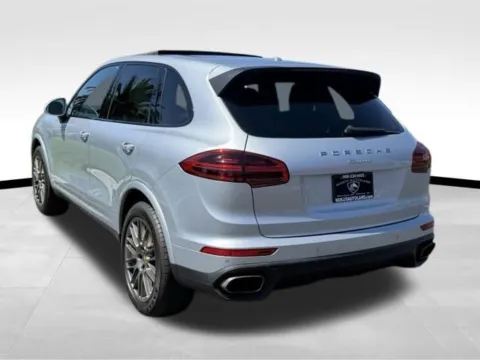 More photos of 2017 Porsche Cayenne at Norco Autoland, CA