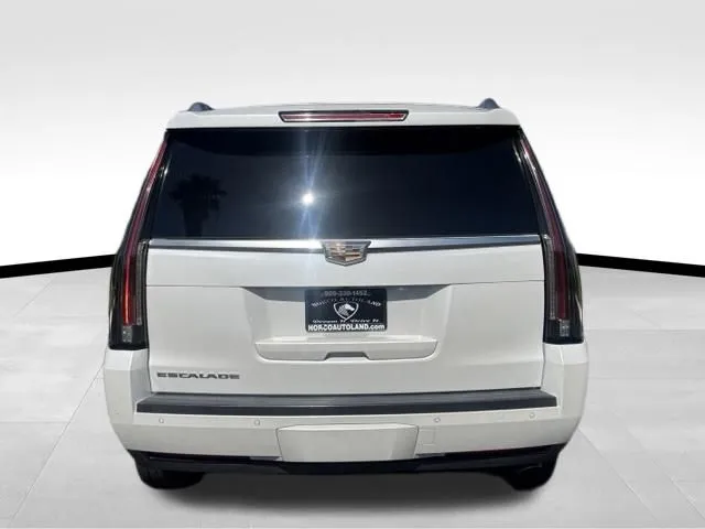 2016 Cadillac Escalade Platinum - Photo 5