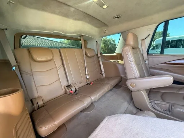 2016 Cadillac Escalade Platinum - Photo 18
