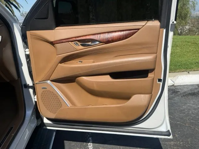 2016 Cadillac Escalade Platinum - Photo 10