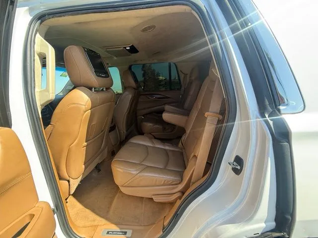 2016 Cadillac Escalade Platinum - Photo 13
