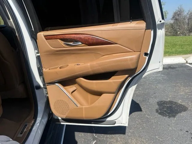 2016 Cadillac Escalade Platinum - Photo 16
