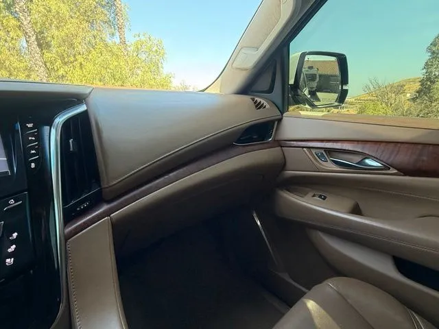 2016 Cadillac Escalade Platinum - Photo 32
